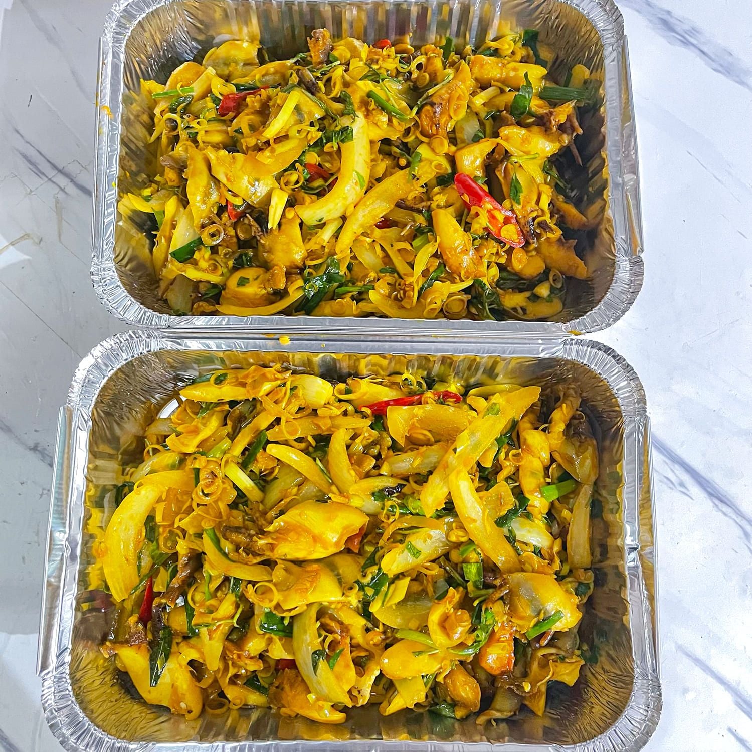  Ốc Bàn Tay Xào Sả Ớt 