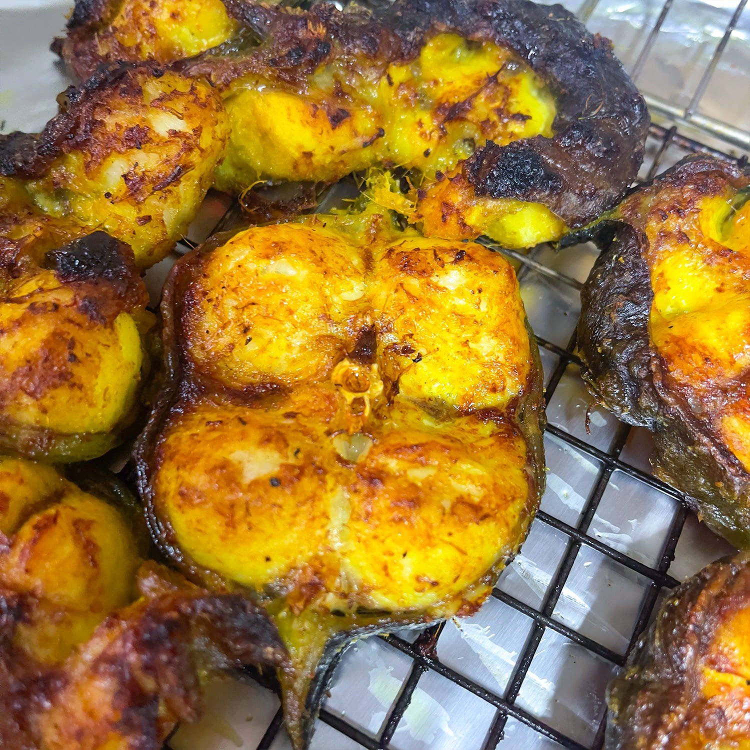  Cá Chình Hoa Nướng Riềng Mẻ 