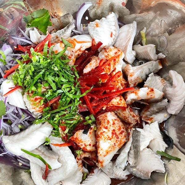  Salad Cá Lăng Đen 