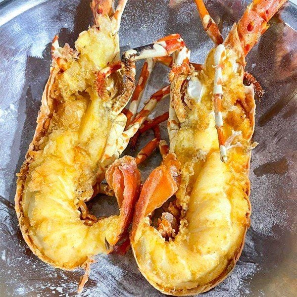  Tôm Hùm Bông (700 - 900g/con) 