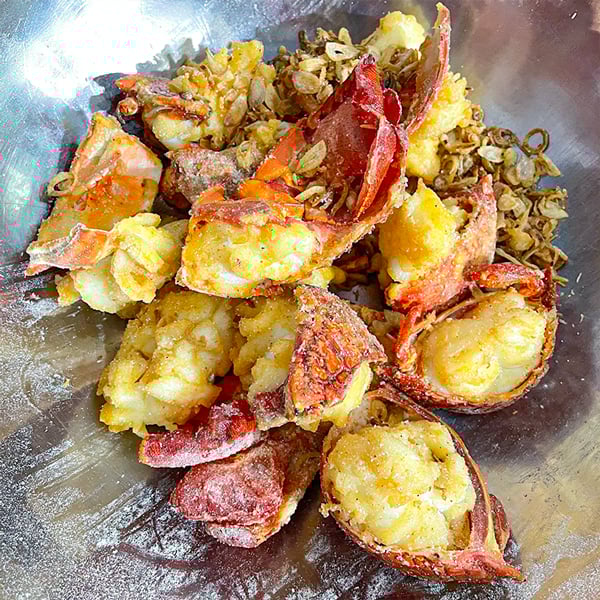 tom hum tay uc rang muoi