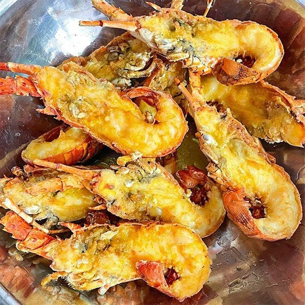 tom hum xanh size 300 400g chien bo toi