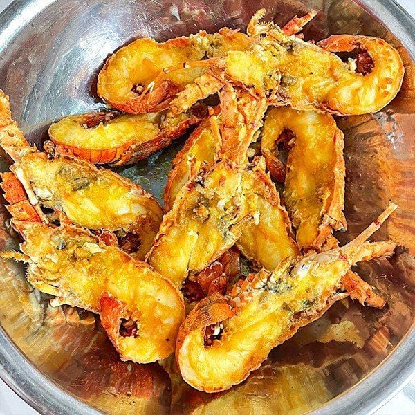  Tôm Hùm Xanh (Size 400 - 800g) Chiên Bơ Tỏi 