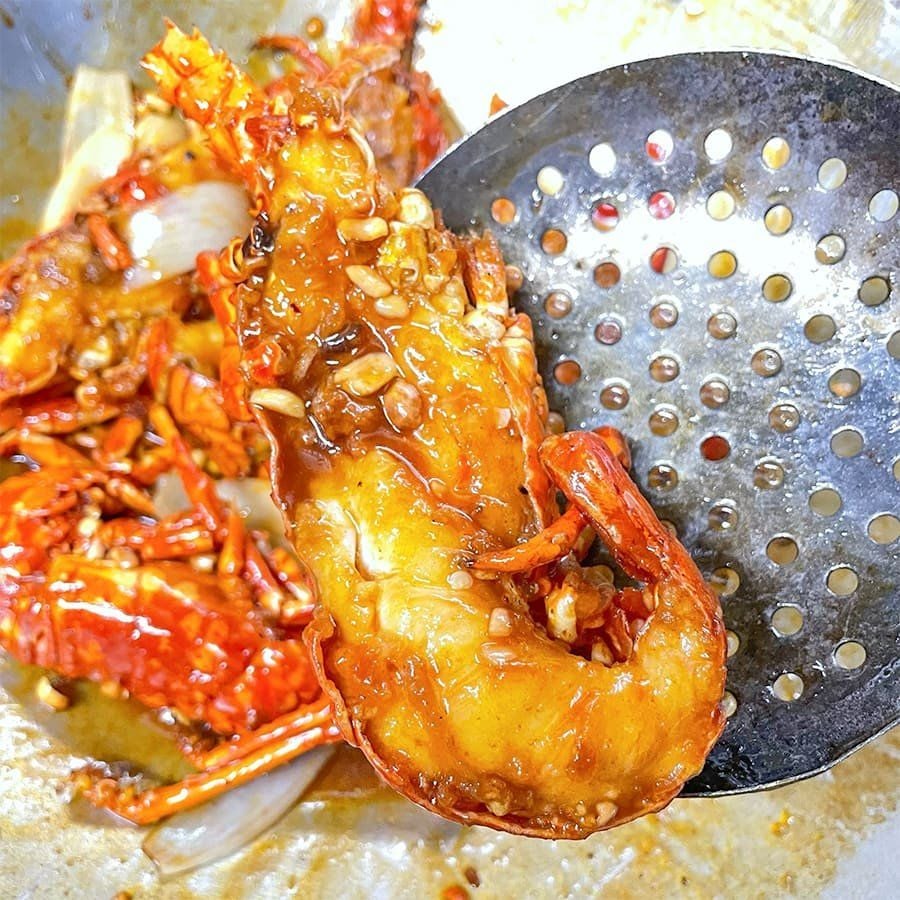  Tôm Hùm Xanh (Size 400 - 800g) Rang Me 