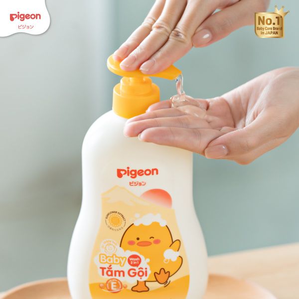 Tắm Gội Dịu Nhẹ Pigeon Hoa Hướng Dương 700Ml