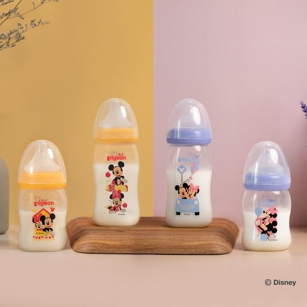 Bình Sữa Pigeon Softouch PP Plus Disney Baby  - Màu Vàng 160ml/240ml