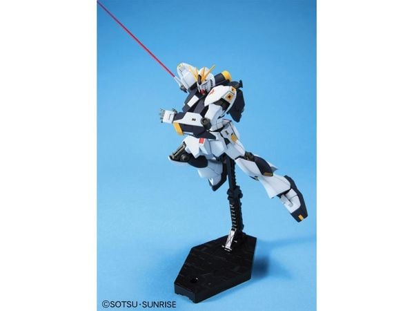 HG UC 1/144 Nu GUNDAM