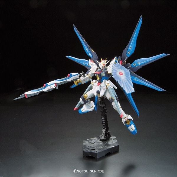[Pre-order] RG 1/144 ZGMF-X20A STRIKE FREEDOM GUNDAM - 2023 09 - Giá Order: 620k