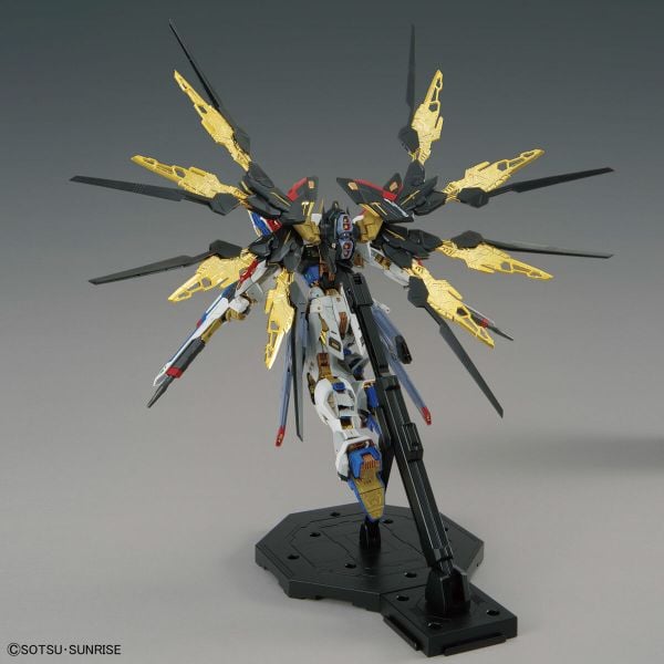 [Pre-order / Đặt trước] MGEX 1/100 STRIKE FREEDOM GUNDAM