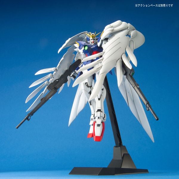 MG 1/100 WING GUNDAM ZERO CUSTOM