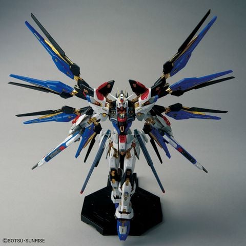 [Pre-order / Đặt trước] MGEX 1/100 STRIKE FREEDOM GUNDAM