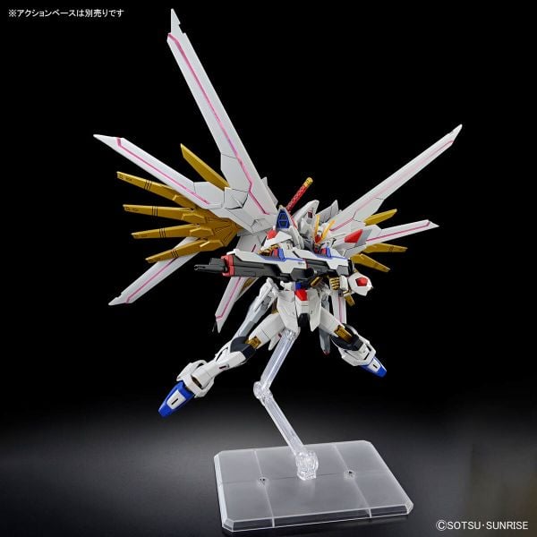 HG CE 1/144 MIGHTY STRIKE FREEDOM GUNDAM