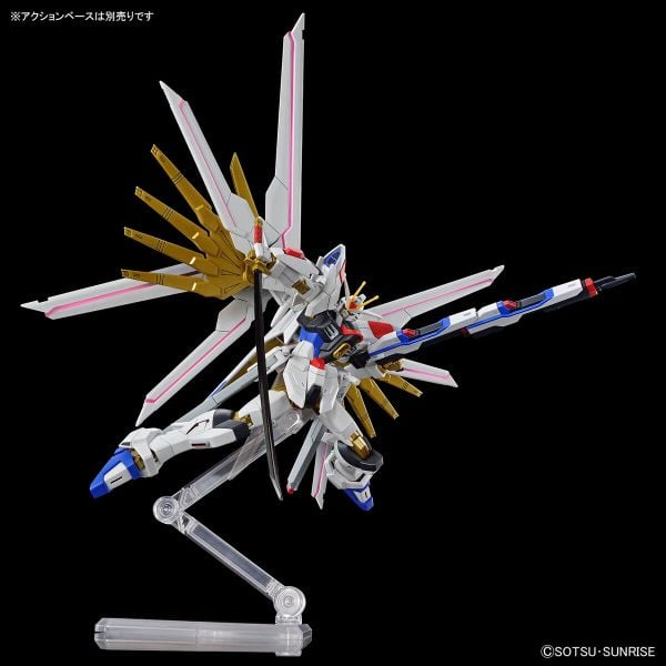 HG CE 1/144 MIGHTY STRIKE FREEDOM GUNDAM