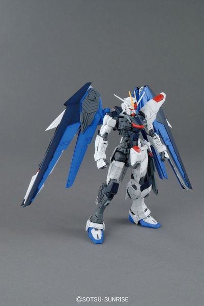 [Pre-order / Đặt trước] MG 1/100 FREEDOM GUNDAM Ver 2.0