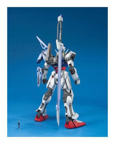 MG 1/100 STRIKE GUNDAM LAUNCHER / SWORD