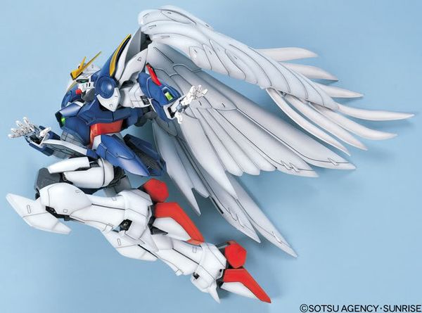 PG 1/60 WING GUNDAM ZERO CUSTOM