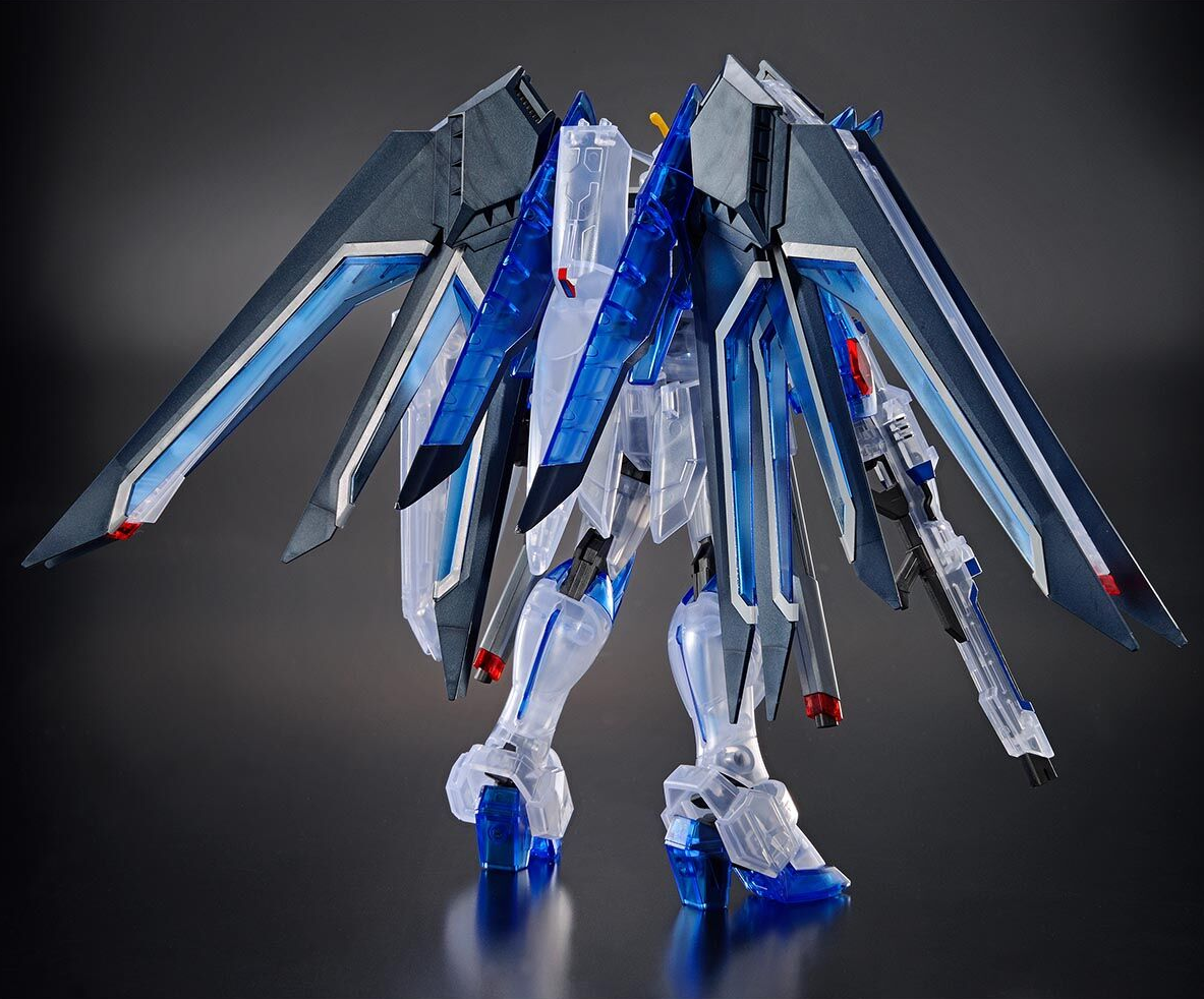 HGCE 1/144 Rising Freedom Gundam - Clear Color Movie release Package ...