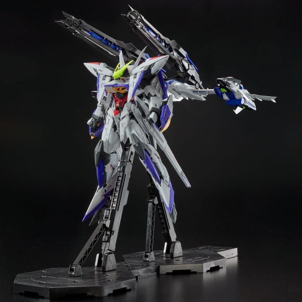 MG 1/100 Eclipse Gundam + Raijin Striker