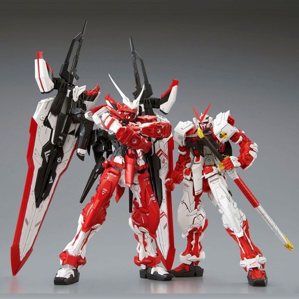 MG 1/100 Gundam Astray Turn Red