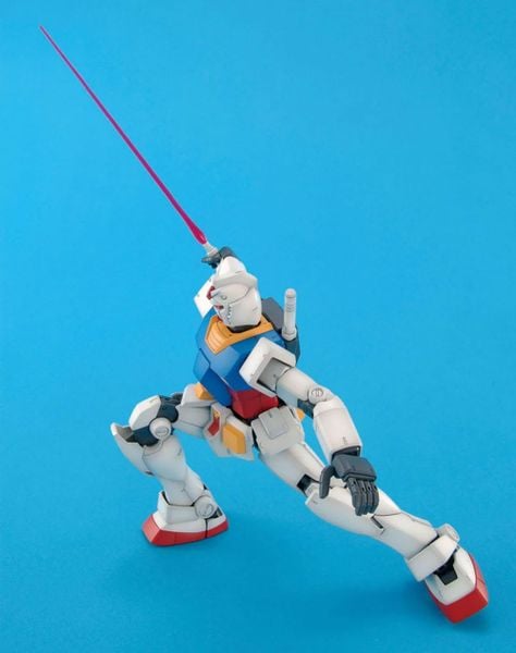 MG 1/100 RX-78-2 Gundam Ver. 2.0
