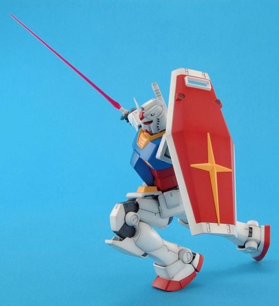 MG 1/100 RX-78-2 Gundam Ver. 2.0