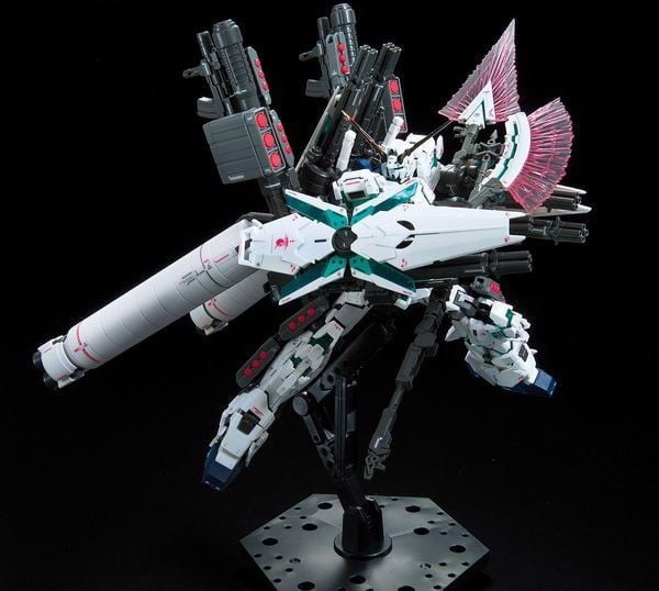 RG 1/144 Full Armor Unicorn Gundam