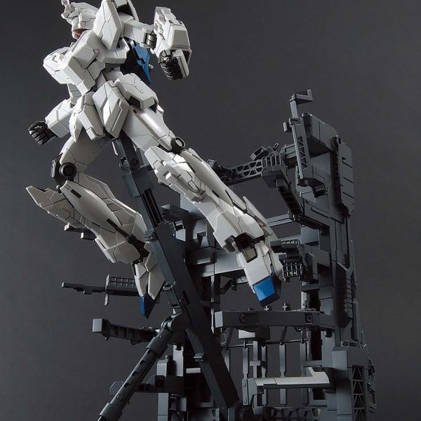 MG 1/100 Gundam Base Limited MS CAGE