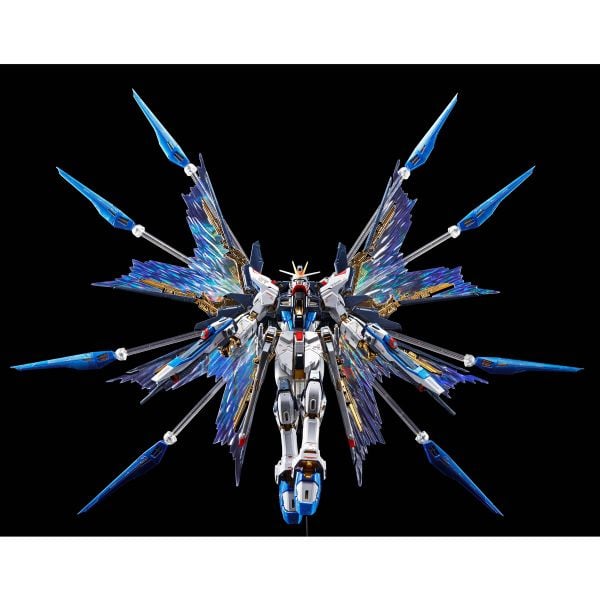 RG 1/144 Strike Freedom Gundam - Titanium Finish