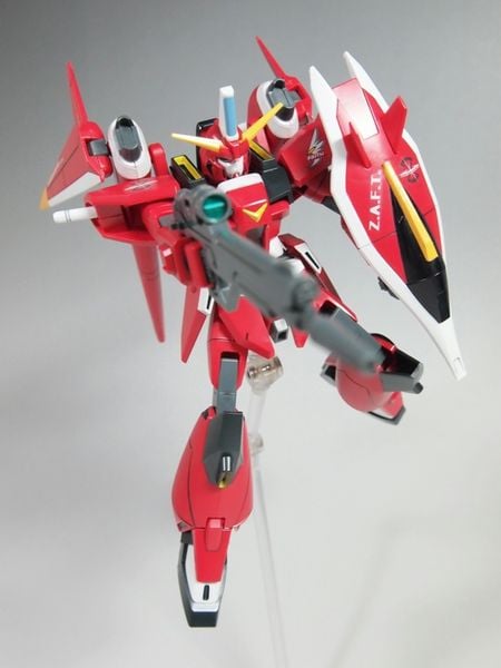HG SEED 1/144 SAVIOUR GUNDAM