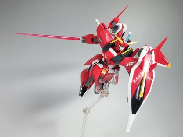 HG SEED 1/144 SAVIOUR GUNDAM