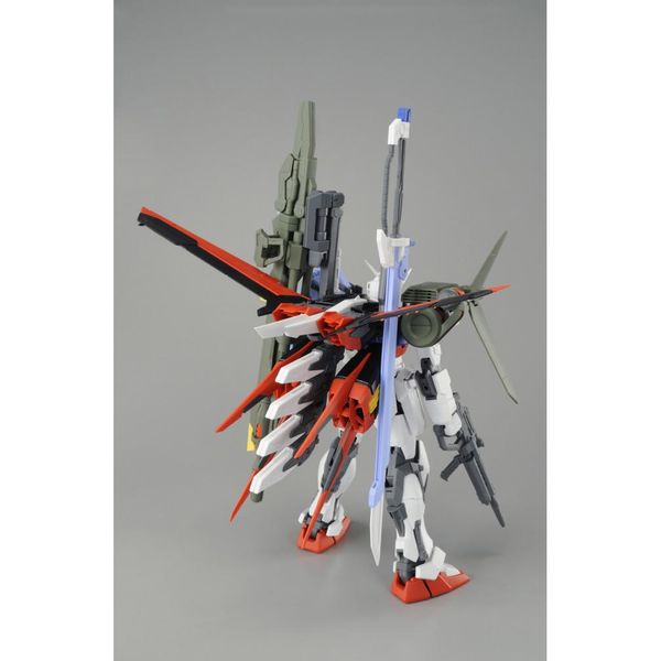 MG 1/100 LAUNCHER STRIKER / SWORD STRIKER PACK for MG 1/100 AILE STRIKE GUNDAM Ver. RM