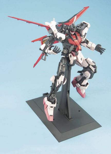 PG 1/60 STRIKE ROUGE + SKY GRASPER
