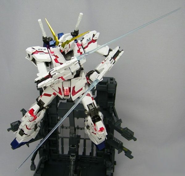MG 1/100 UNICORN GUNDAM SCREEN IMAGE SPECIAL