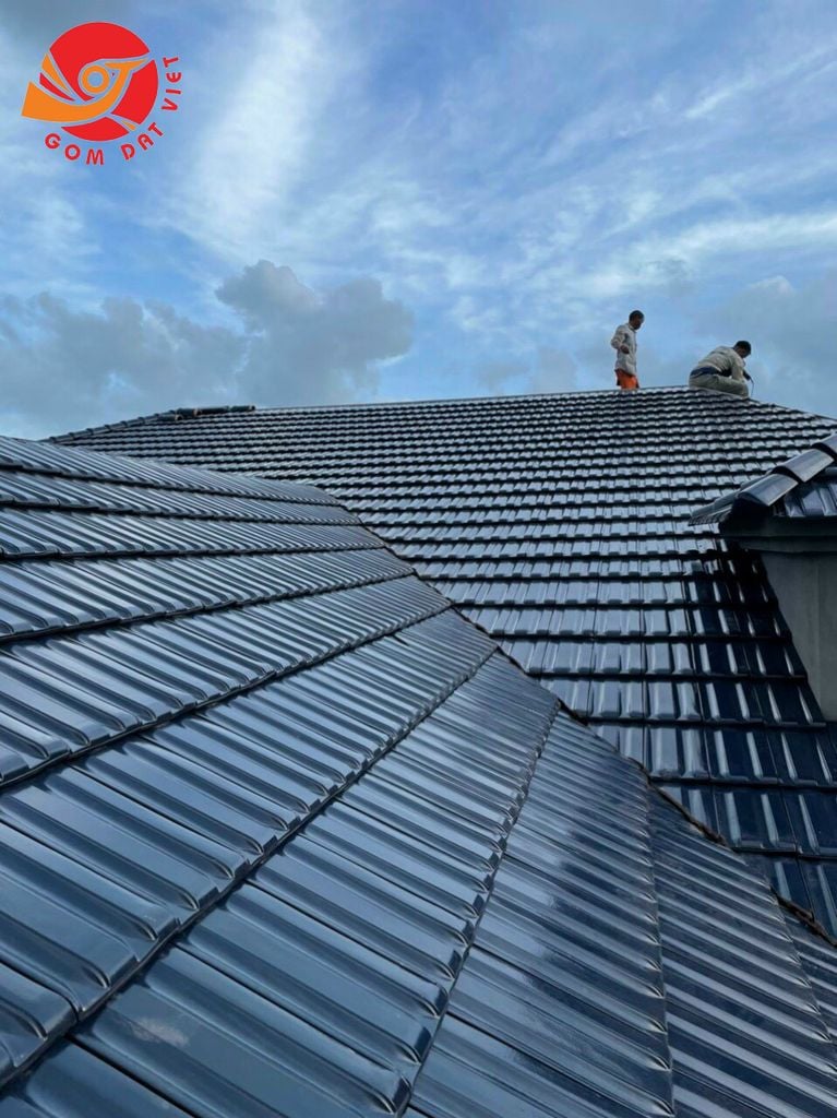 NGÓI EURO TYPE 12V/M2 MÀU XANH TÍM THAN (ER05)