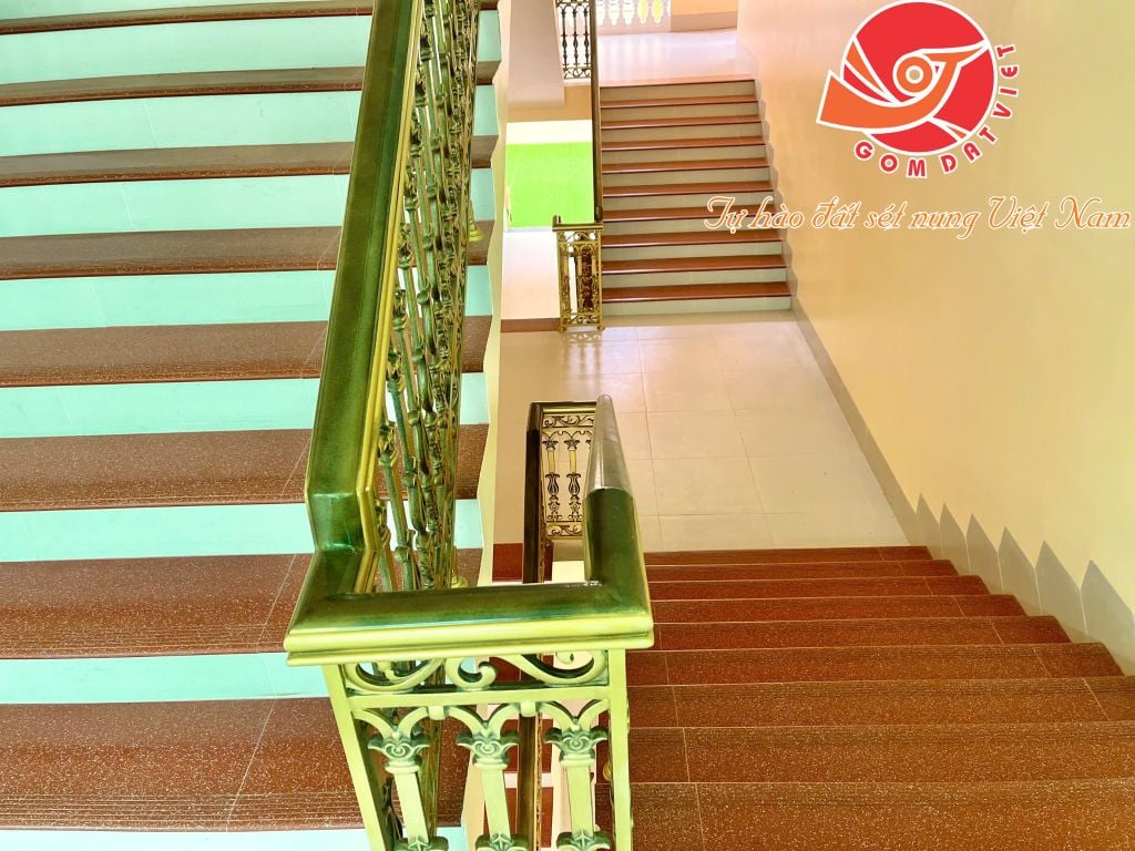 BẬC CẦU THANG COTTO GRANITE - ĐỎ CHẤM BI TRẮNG