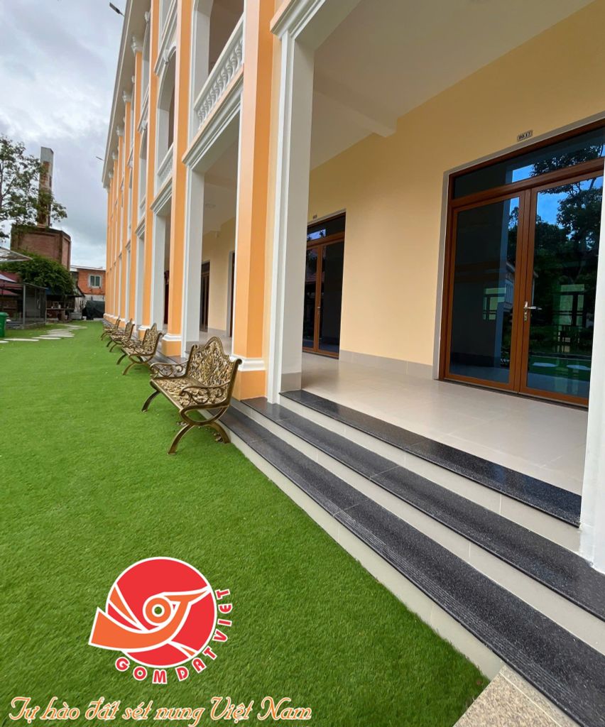 BẬC CẦU THANG COTTO GRANITE - ĐEN CHẤM BI TRẮNG