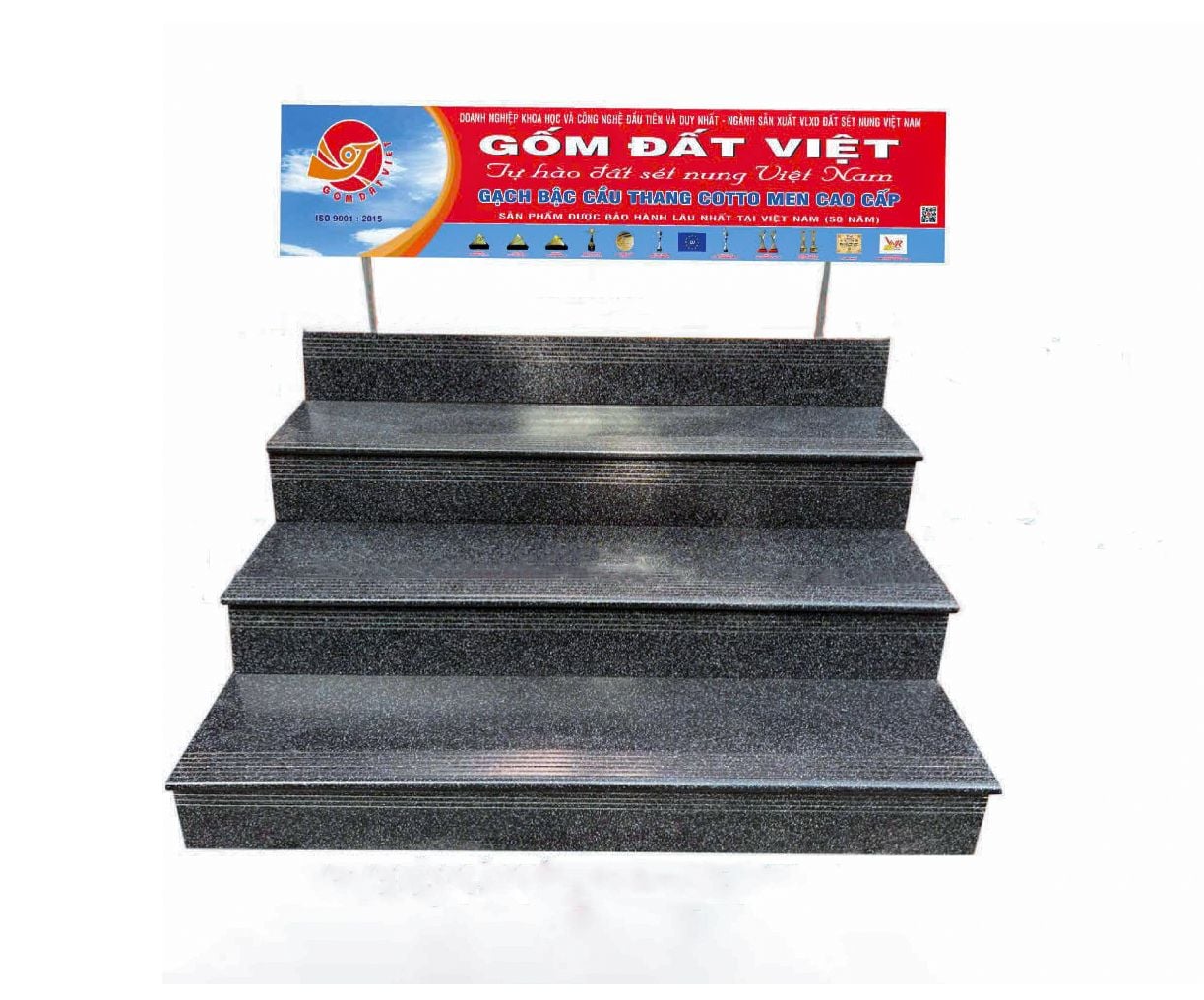 BẬC CẦU THANG MEN COTTO ĐEN CHẤM BI TRẮNG