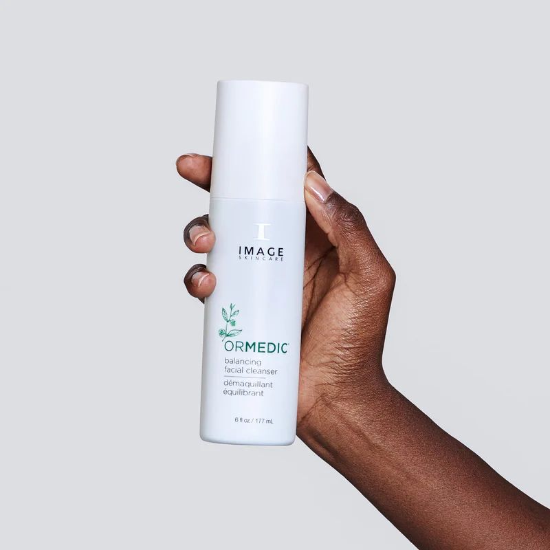  Sữa rửa mặt làm sạch và phục hồi cho da dầu hỗn hợp nhạy cảm IMAGE SKINCARE ORMEDIC Balancing Facial Cleanser [IMAGE] 