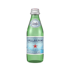 Nước khoáng có ga tự nhiên San Pellegrino 250ml (chai thủy tinh)