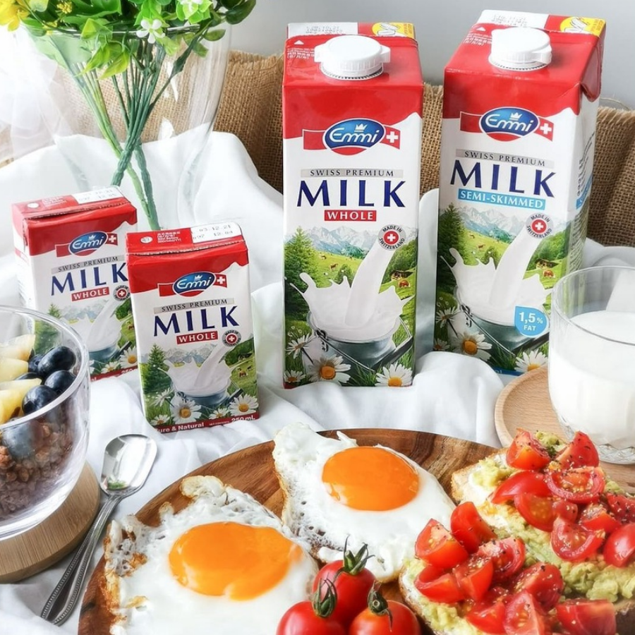 Sữa tươi tiệt trùng nguyên kem Emmi Swiss Premium Milk Whole 250ml