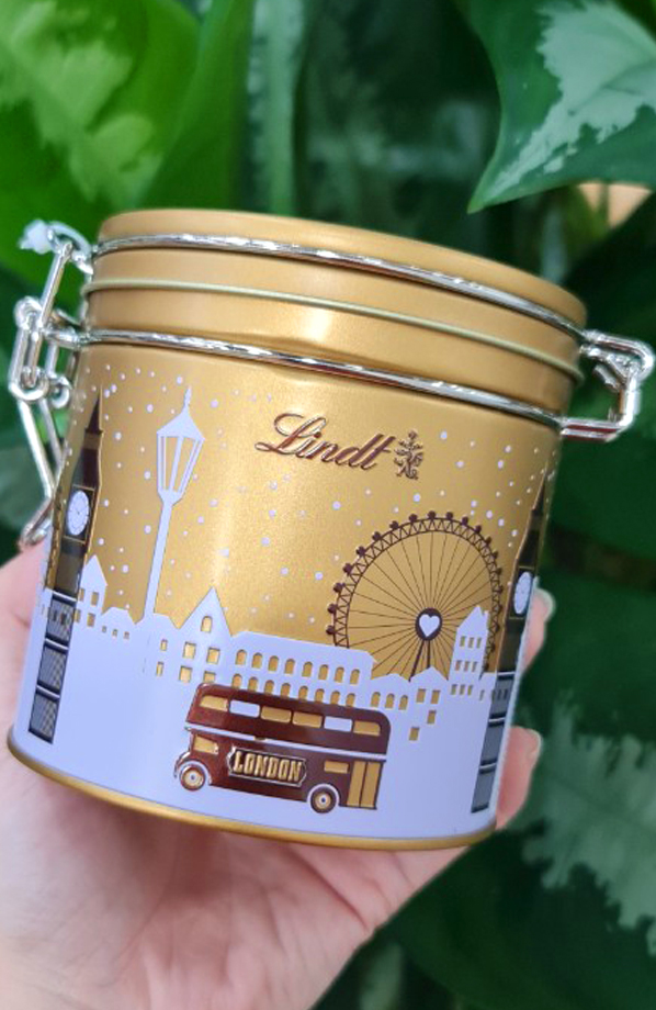 CHOCOLATE LINDT LINDOR VINTAGE LONDON 120g Hộp Thiếc SaigonGourmet