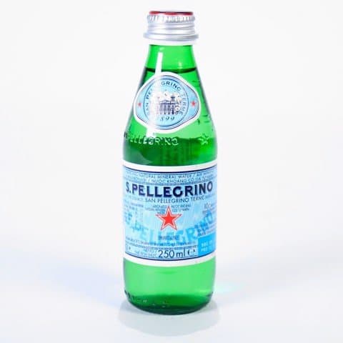 Nước khoáng có ga tự nhiên San Pellegrino 250ml (chai thủy tinh)