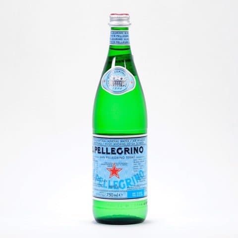 Nước khoáng có ga tự nhiên San Pellegrino 750ml (chai thủy tinh)