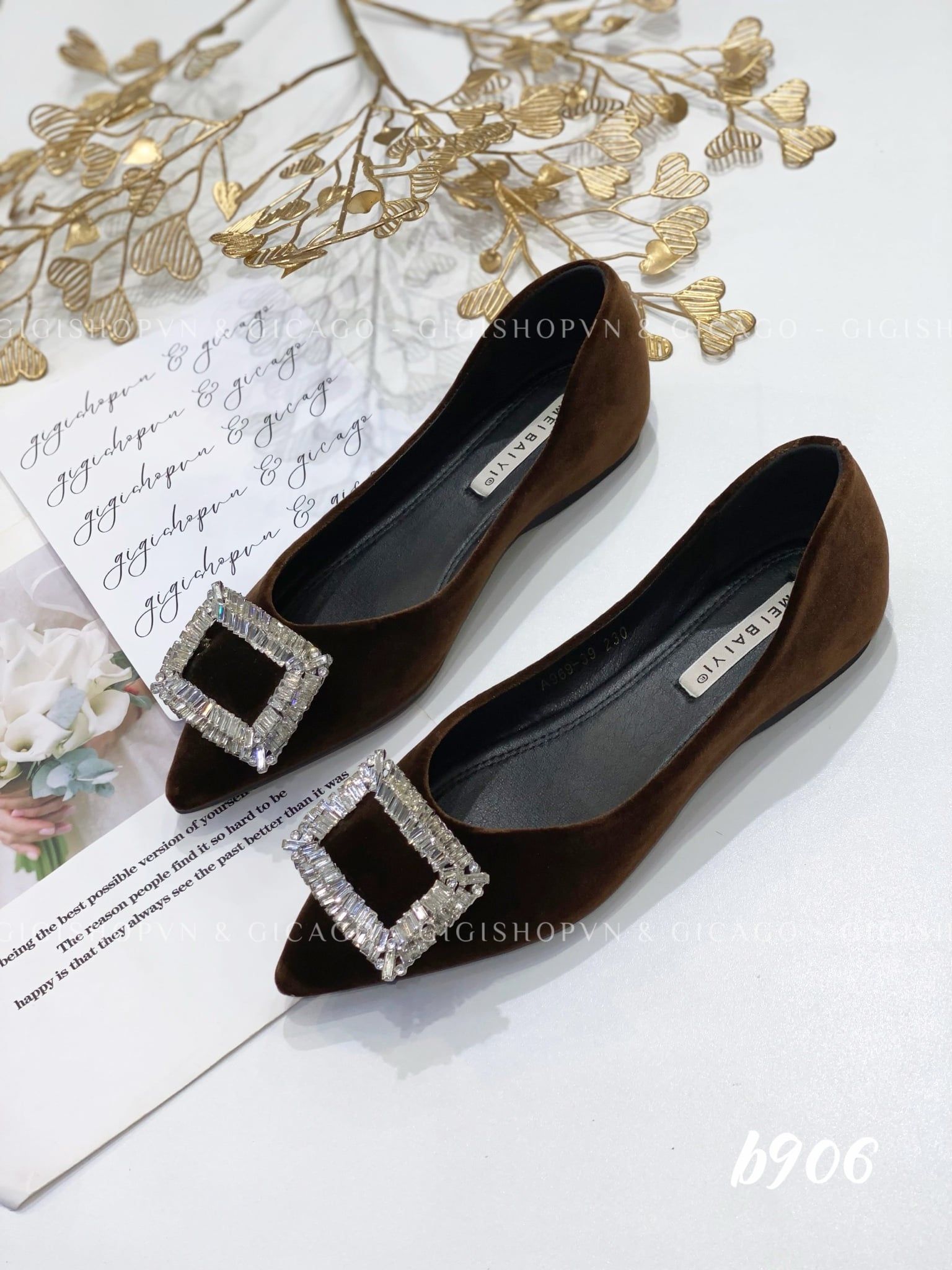 Búp bê mũi nhọn nhung B902