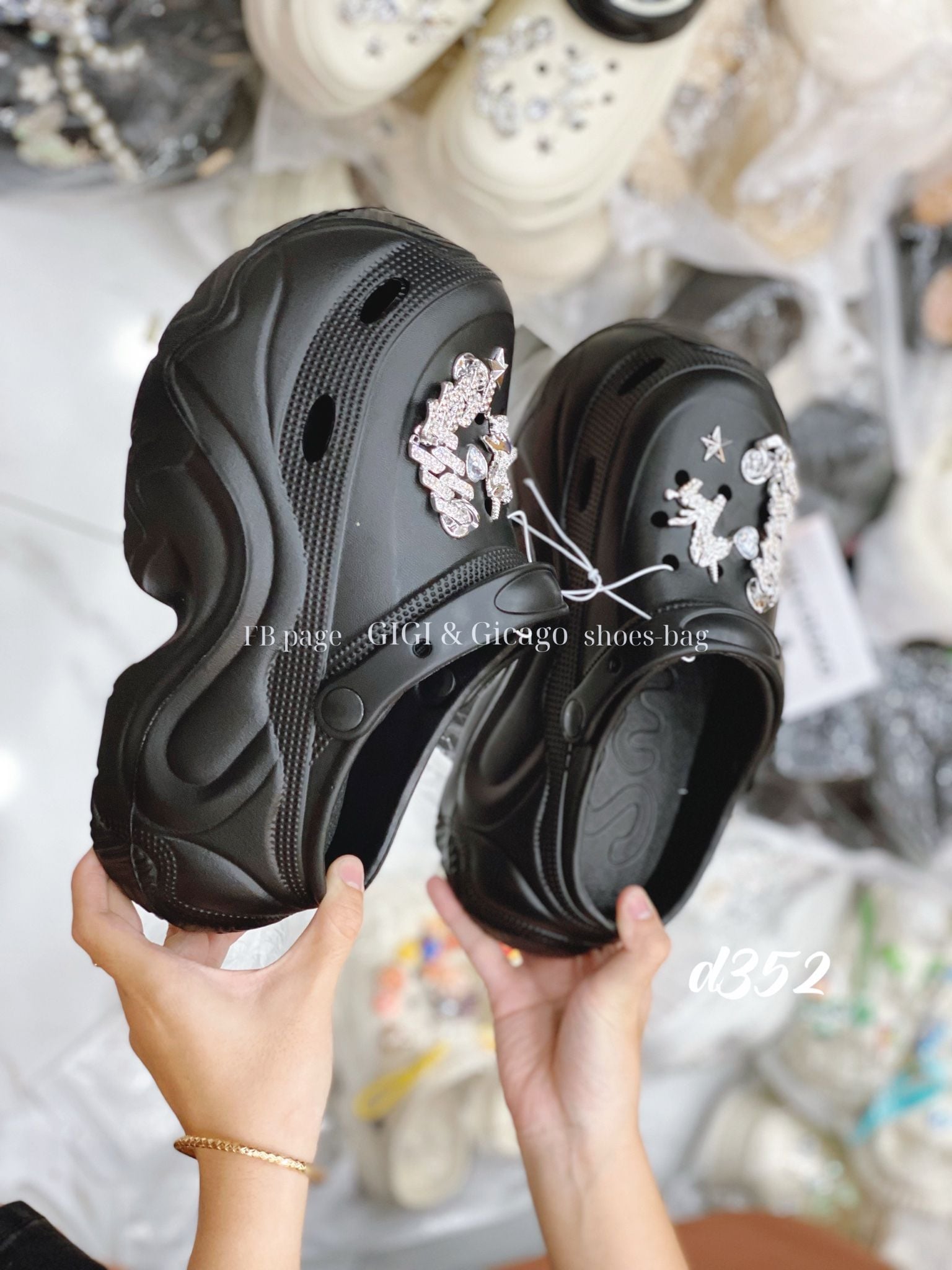 Sục bánh mì nhựa D352