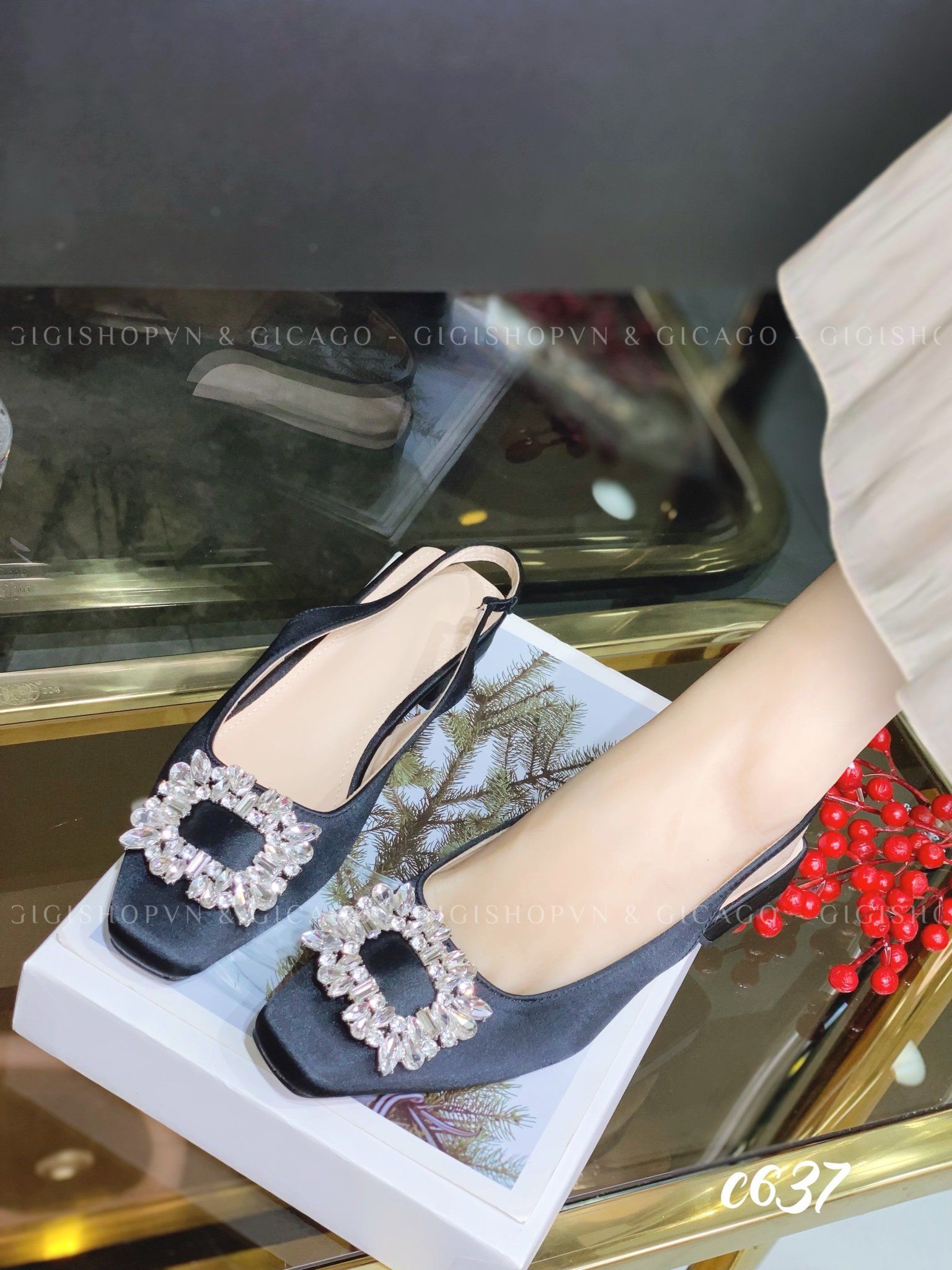 Giày bệt hở gót đá C637
