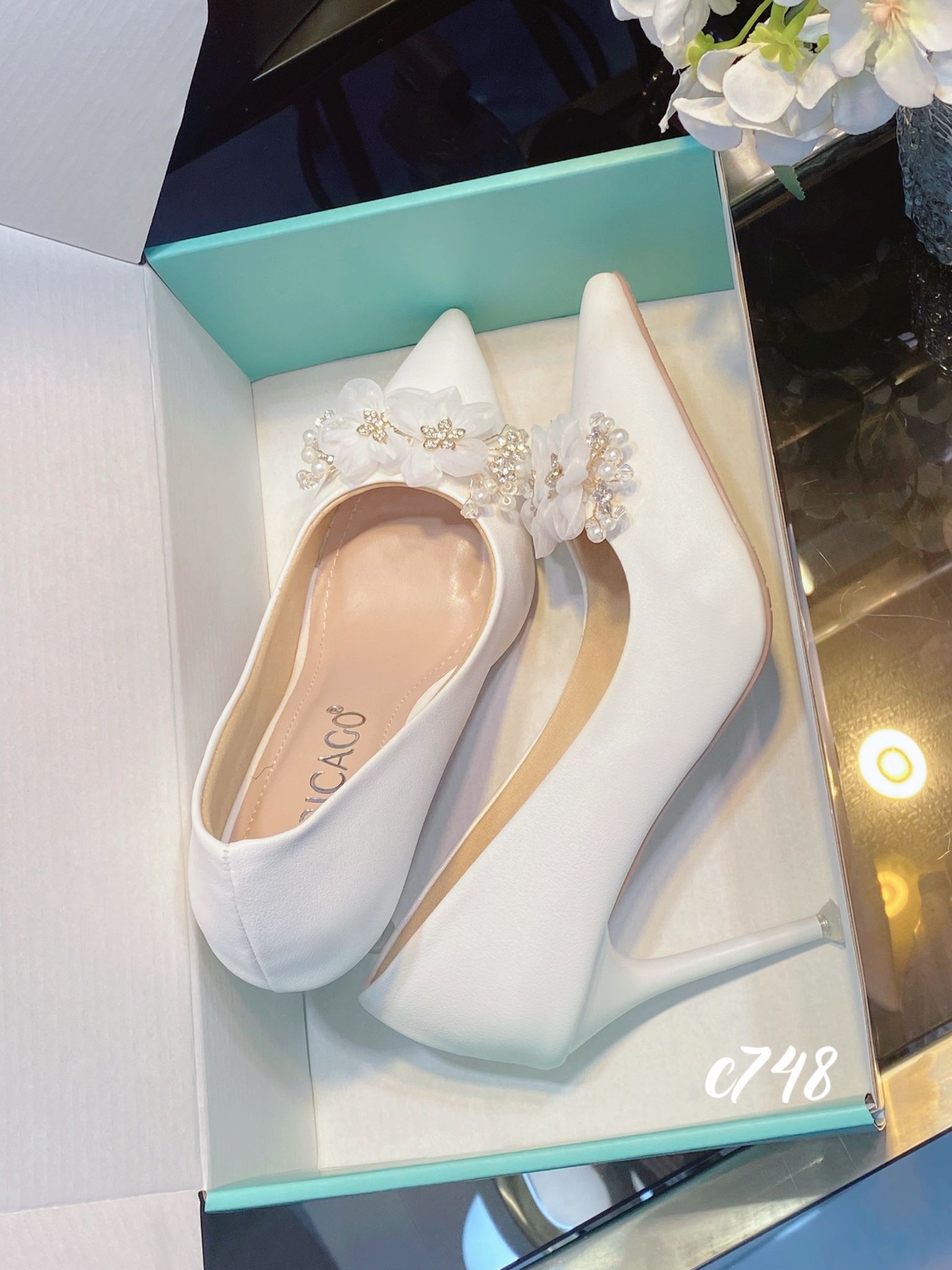 Cao gót nhọn HOA WD C748