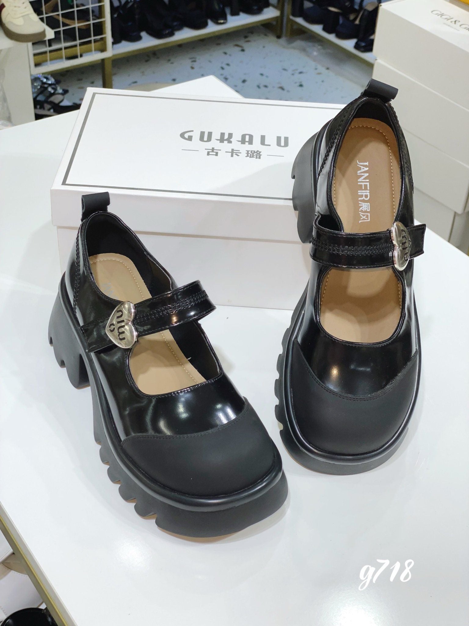 Giày Mary đế Doc G718