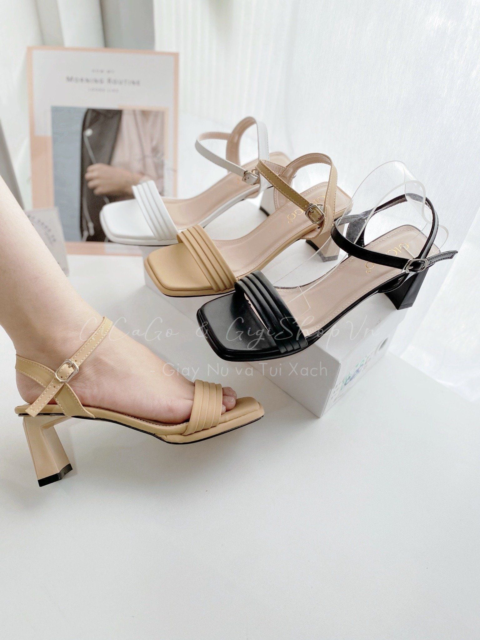 Sandal gót vuông quai ngang S841