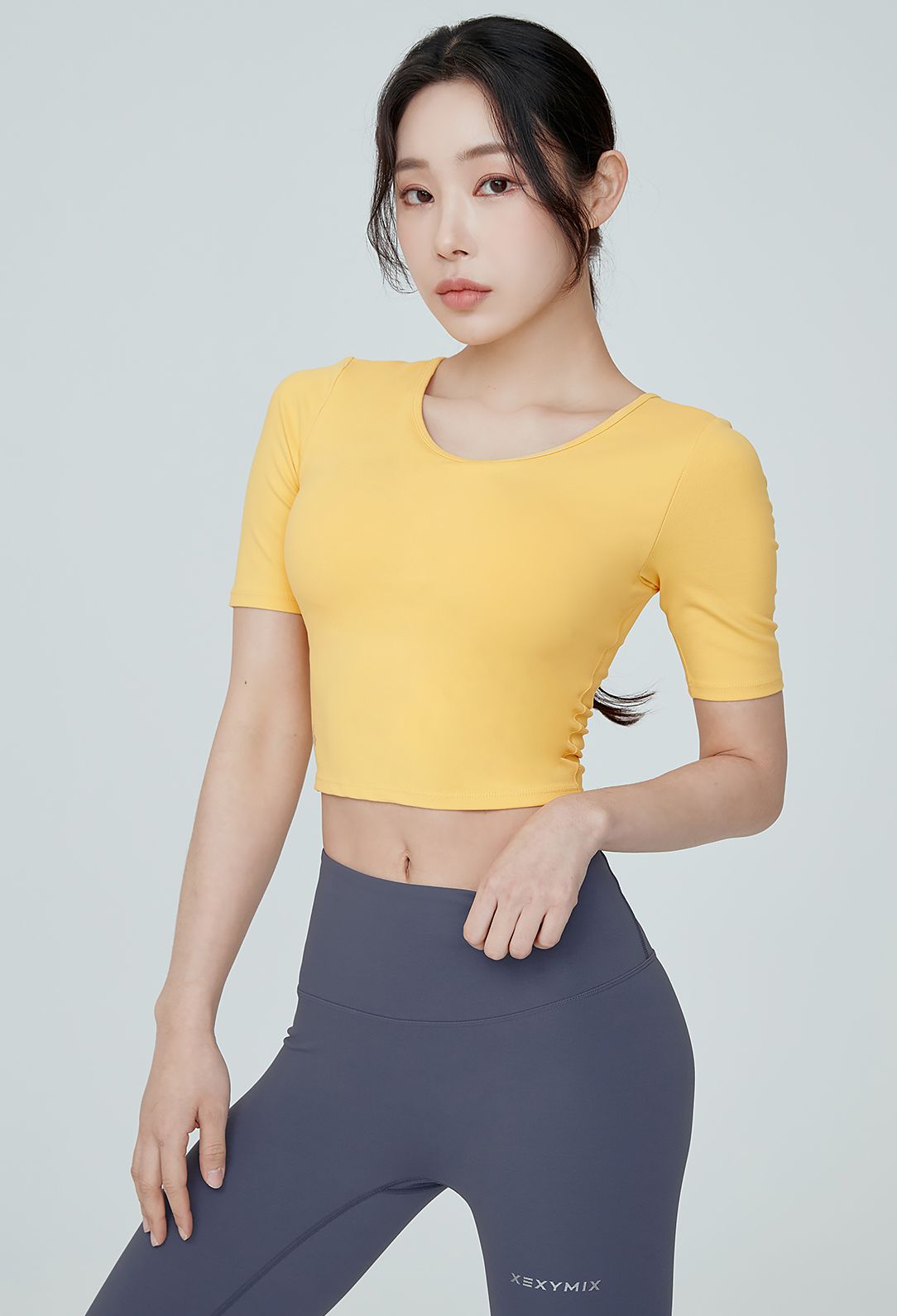  XT4202T_middle sleeve crop top 